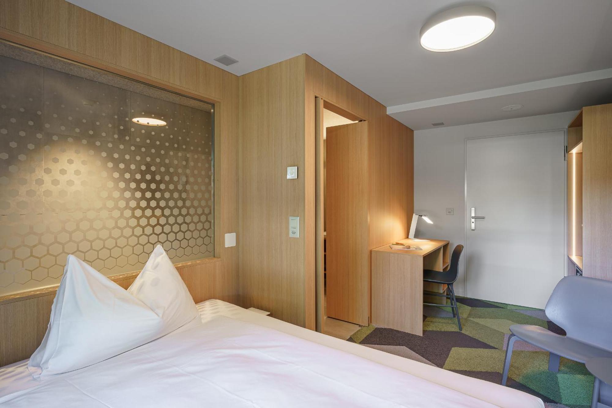 The Lab Hotel & Apartments ทูน ภายนอก รูปภาพ